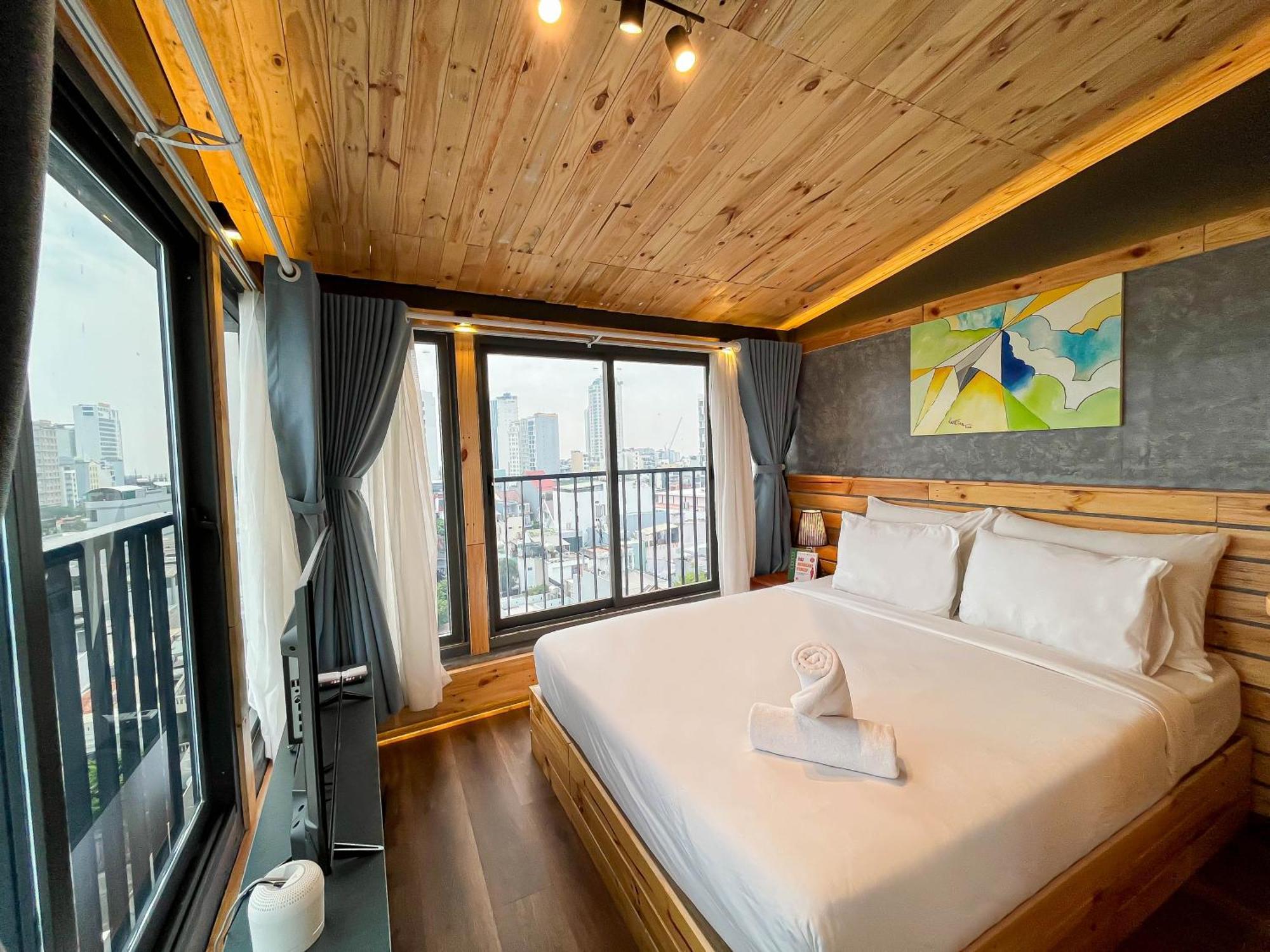 Suite with City View